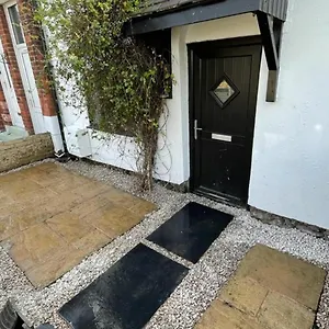 Unique Romantic Getaway Thornton (Lancashire)
